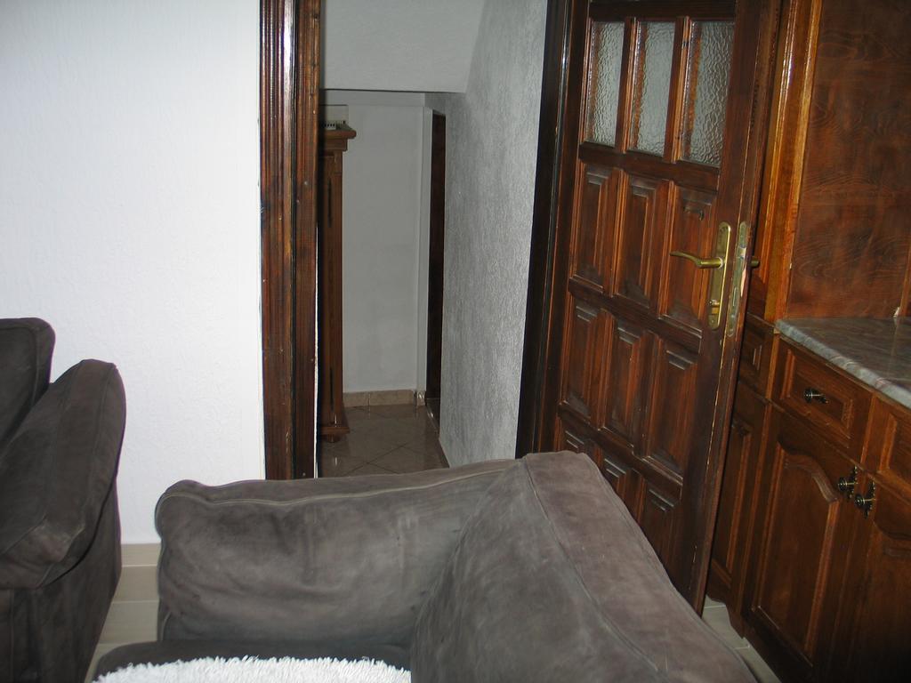 Guest House Dena Dobra Voda Bagian luar foto