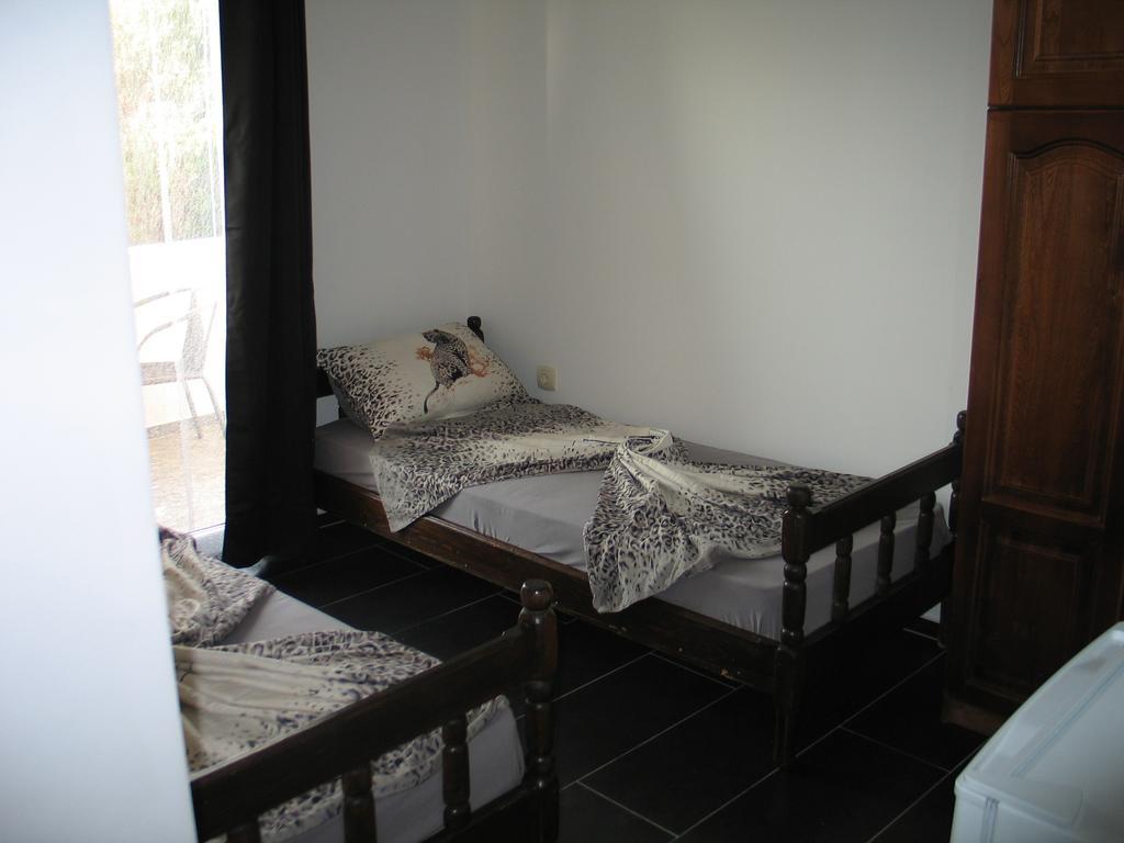 Guest House Dena Dobra Voda Ruang foto
