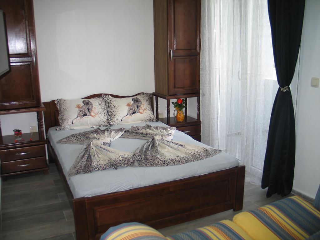 Guest House Dena Dobra Voda Ruang foto